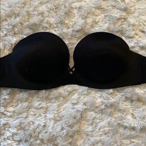 Victoria’s Secret- push-up strapless bra- 32C